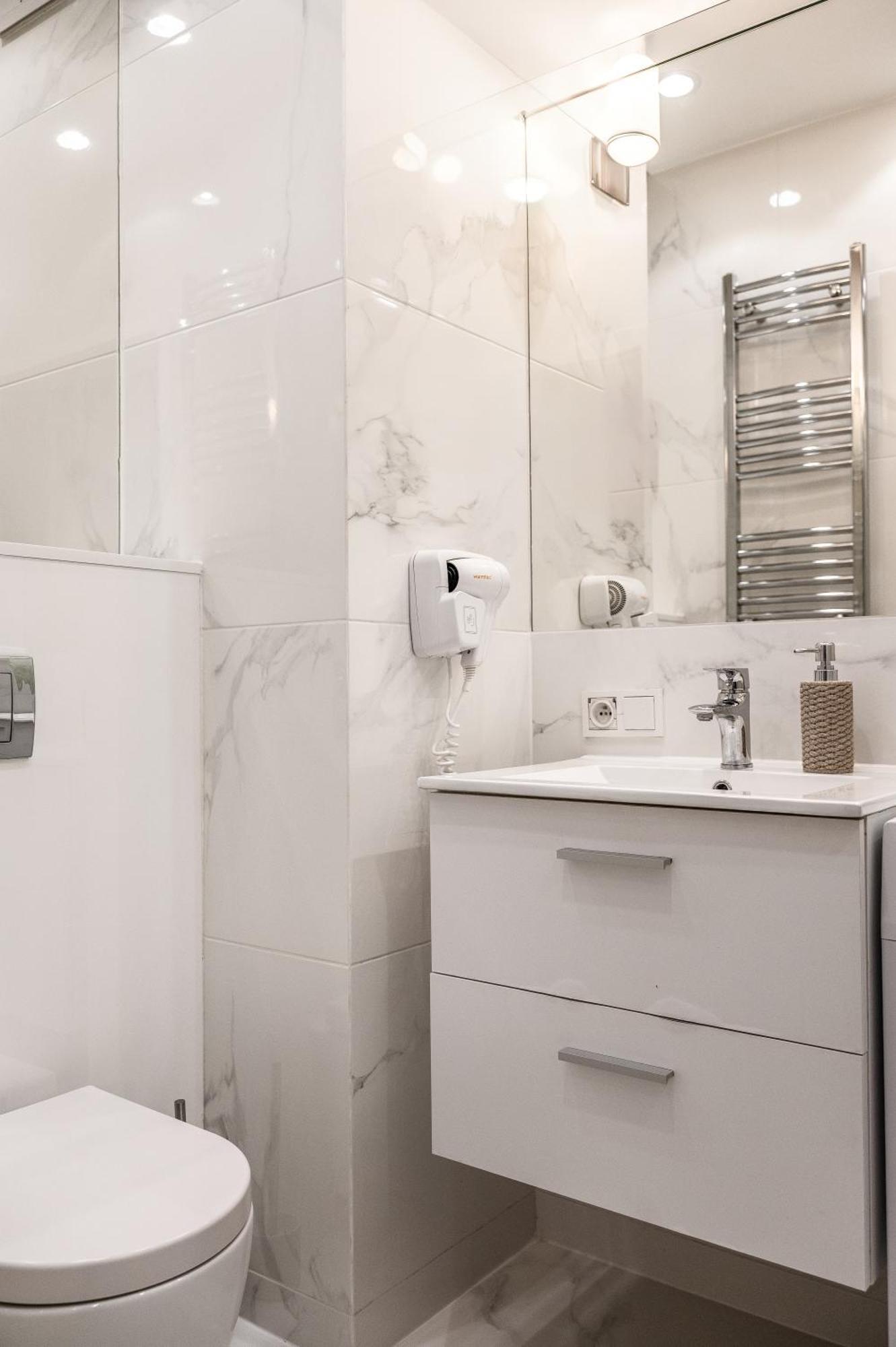 Mennica Residence - Grzybowska 43A Warsaw Luaran gambar