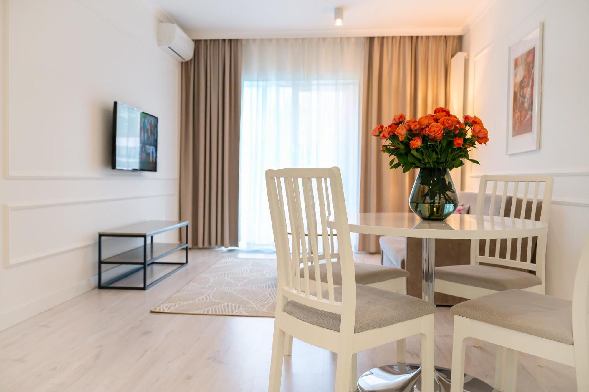 Mennica Residence - Grzybowska 43A Warsaw Luaran gambar